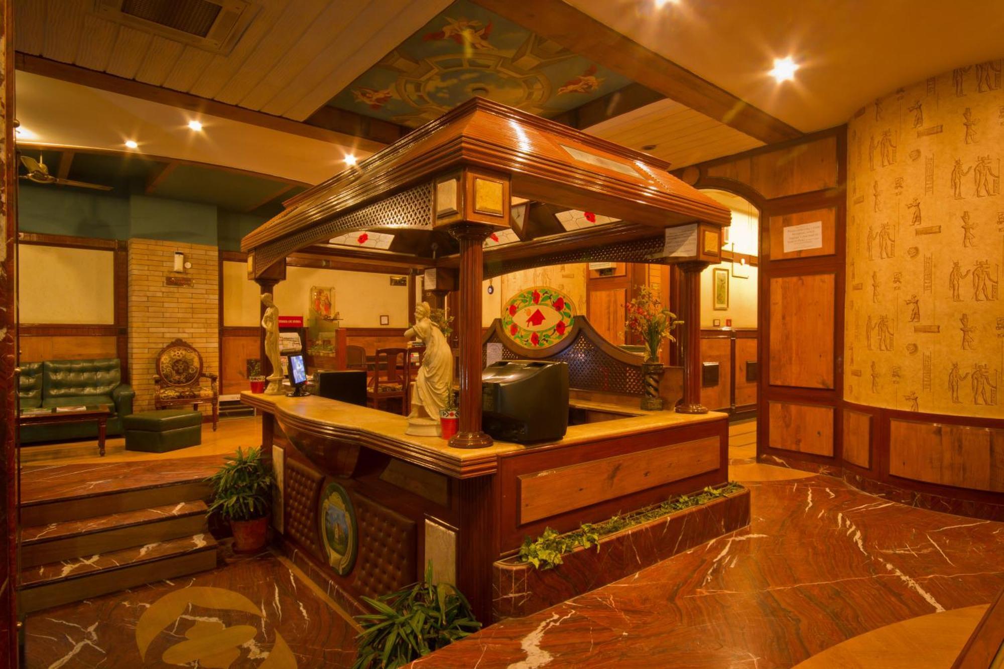 Hotel Sunstar Grand Dillí Exteriér fotografie